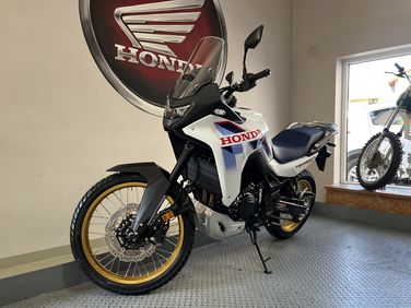 xl750c-weiß-2.jpeg