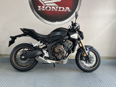cb650-schw-2.jpg