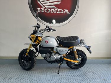 z125-gelb-1.jpeg