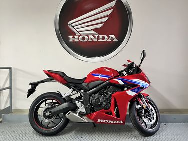 cbr650ra-rot-2.jpeg