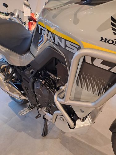 xl750-grau-5.jpg