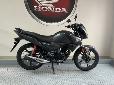 cbf125-schw-2.jpg