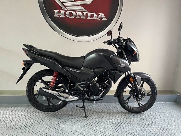 cbf125-schw-2.jpg