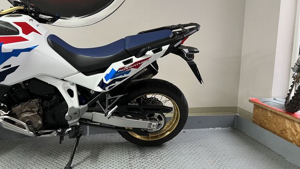 CRF1100D4-5.jpeg